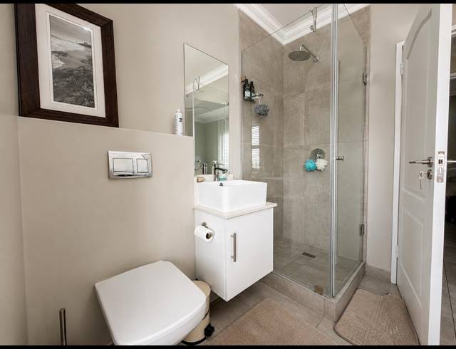 4 BEDROOM APARTMENT TO LET IN BALLITO CENTRAL